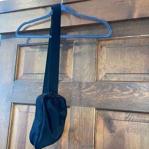 Lulu lemon everywhere belt bag